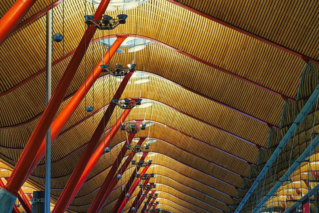 Aeropuertos de Aena tendrán wifi gratuito e ilimitado