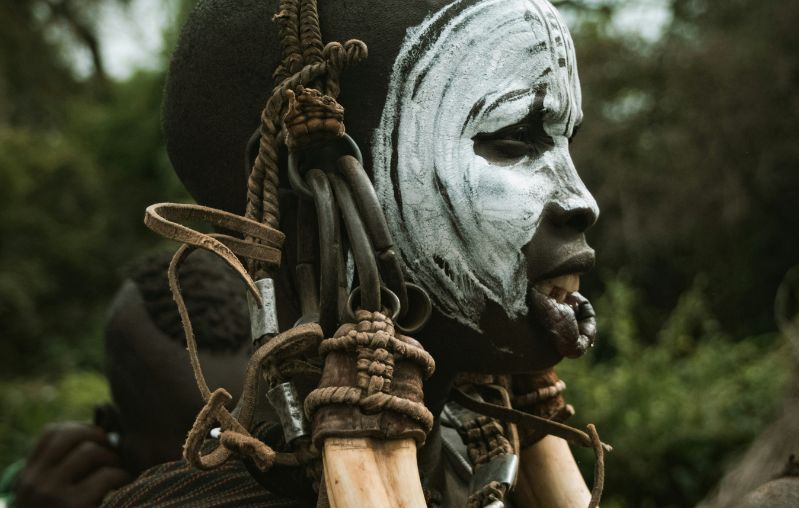 Àfrica Oriental TRIBUS RIU OLMO min