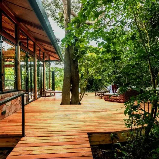 viajar solo a uganda