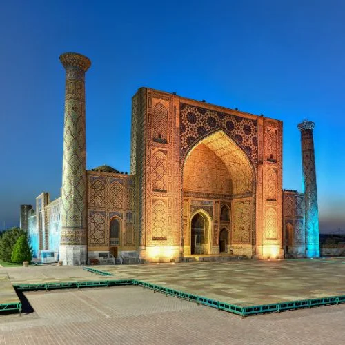 mezquitas-y-cupulas-azules-samarkanda